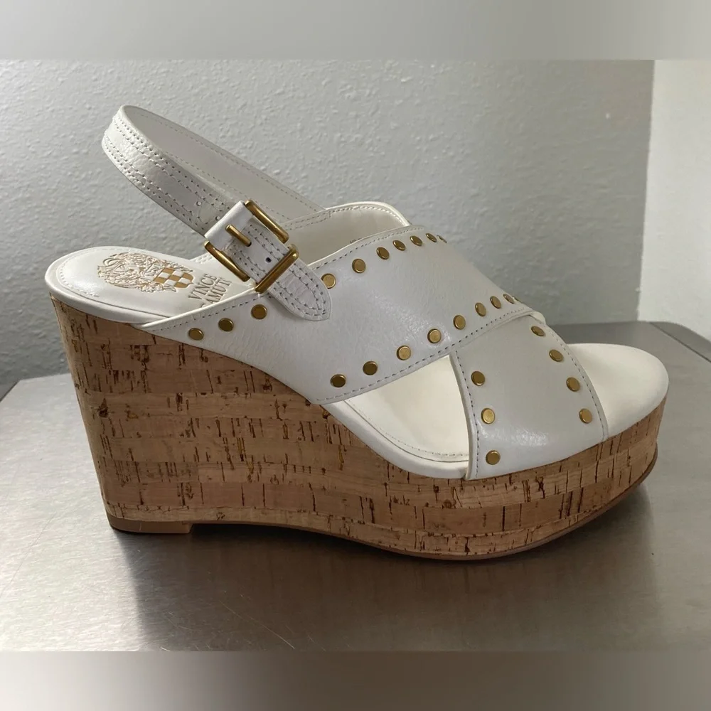 VINCE CAMUTO..WOMENS WHITE LEATHER CORK WEDGE SANDALS WITH GOLD STUDS